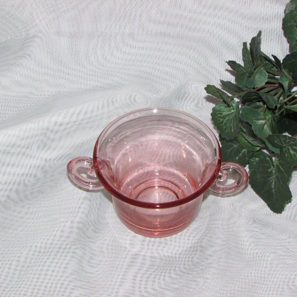 Pretty Pink Glass Sugar Bowl Perfect For A Tea Party - Picture 2 of 3
